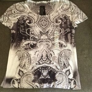 Women’s size large short sleeve shirt